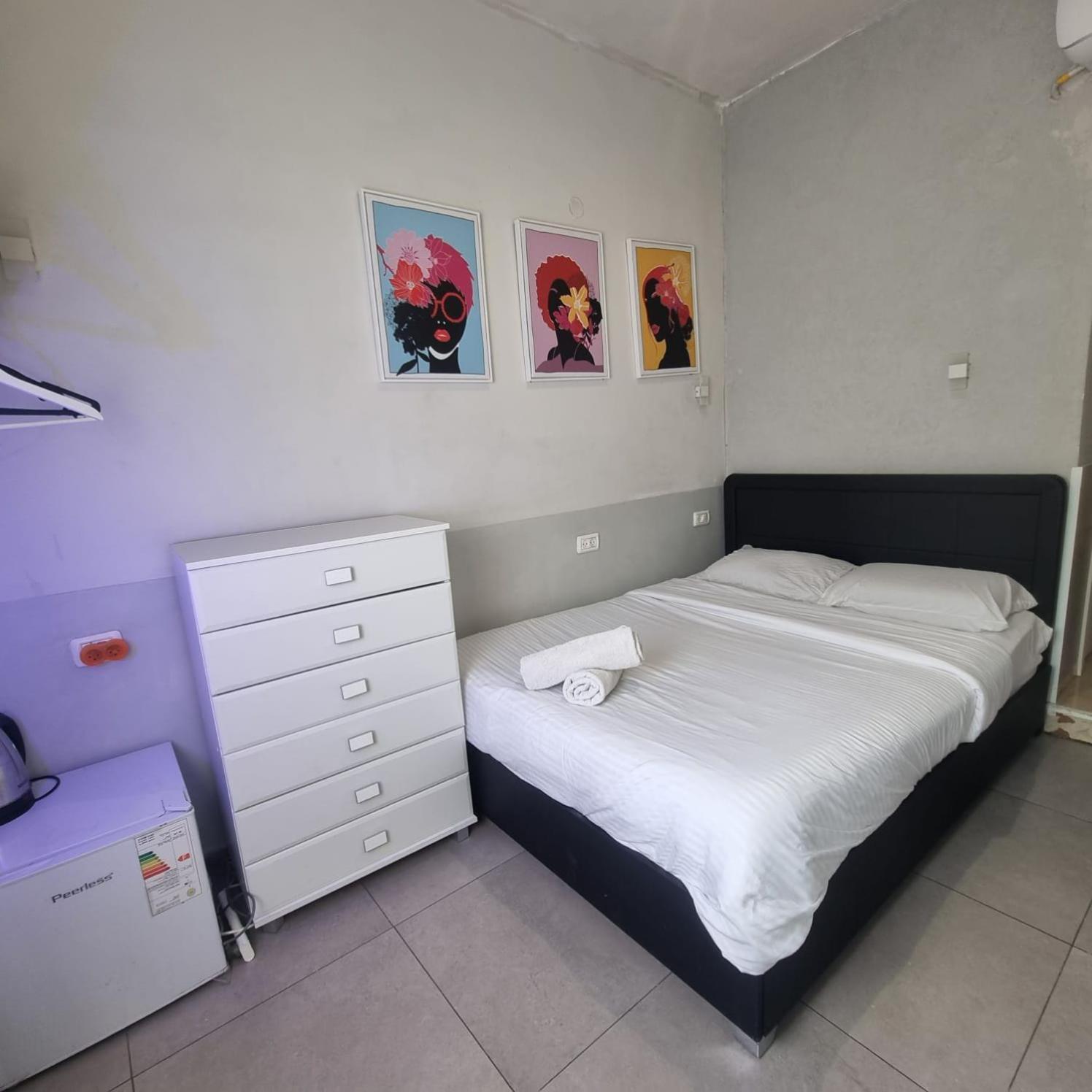 Bugrashov 13 Room Tel Aviv Oda fotoğraf