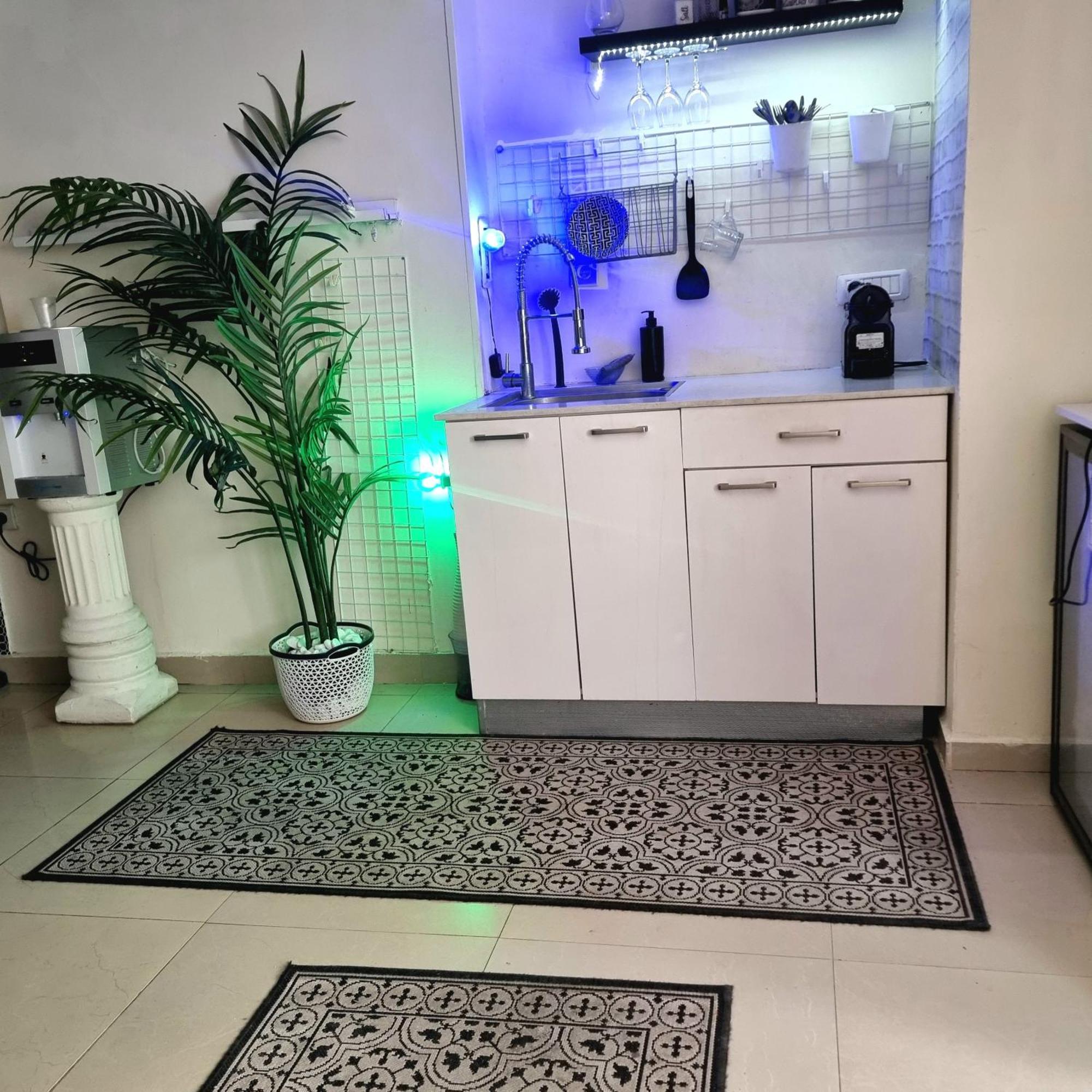 Bugrashov 13 Room Tel Aviv Dış mekan fotoğraf